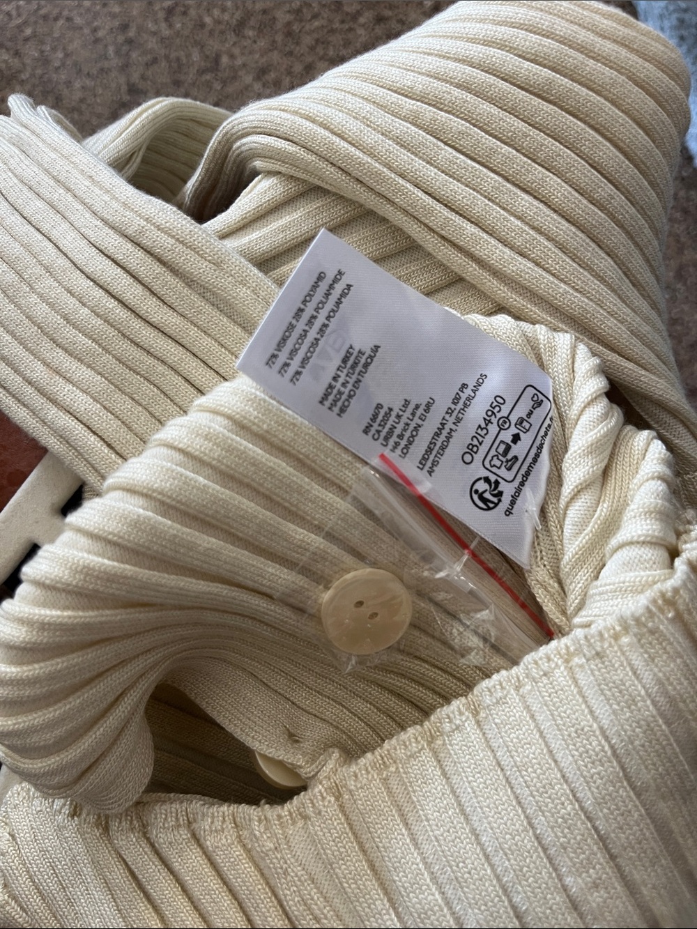 Kimchi Blue Cream Ribbed Scoop-Neck Cropped Cardigan with Rosette NWOT S - Picture 4 of 4